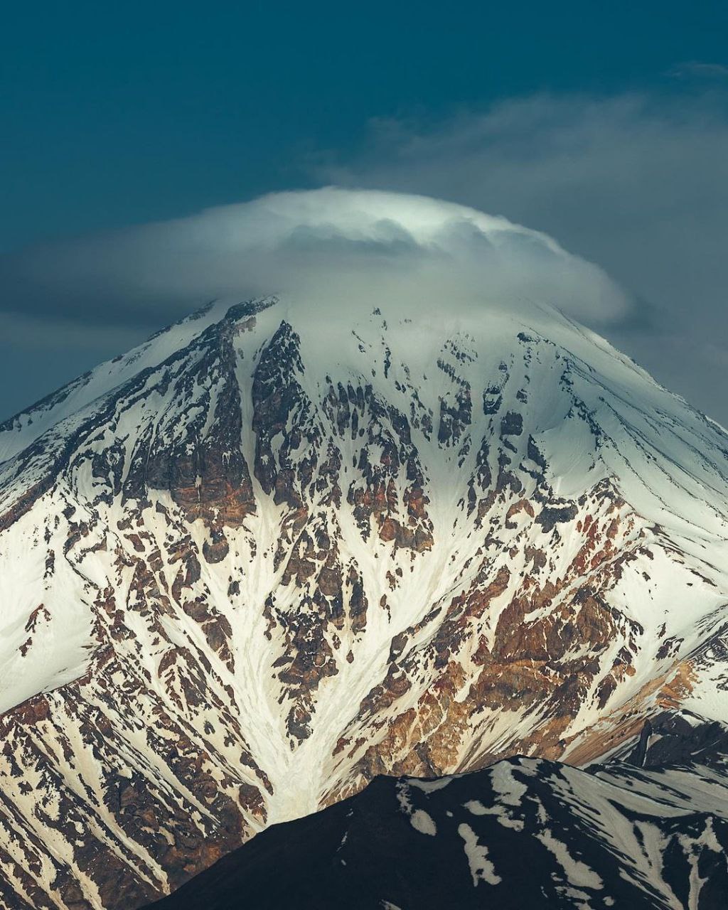 پرتره ای زیبا از قله دماوند