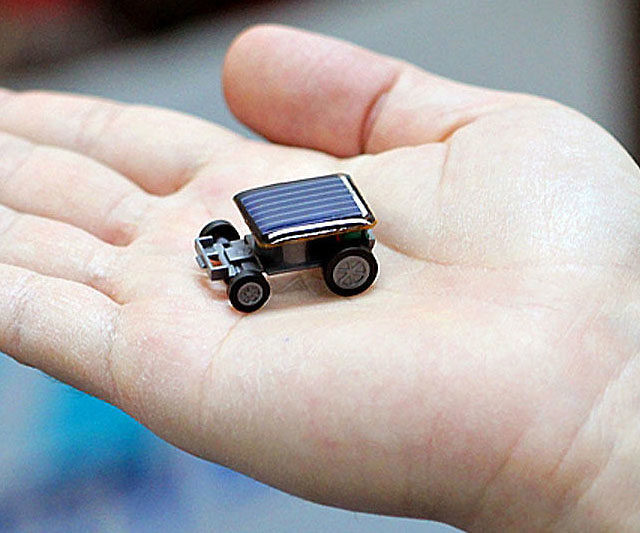 کوچک ترین ماشین خورشیدی جهان!