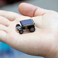 کوچک ترین ماشین خورشیدی جهان!