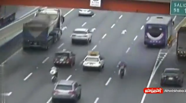 لحظه هولناک واژگونی اتوبوس در پرو