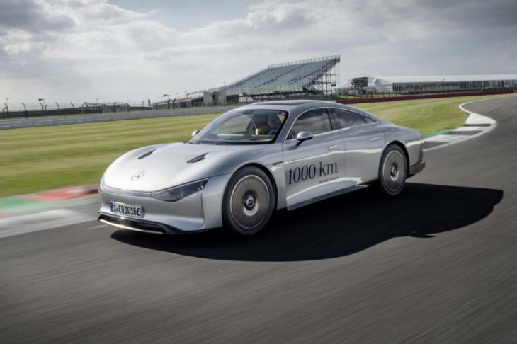 مرسدس بنز ویژن EQXX رکورد شعاع حرکتی خودش را شکست!