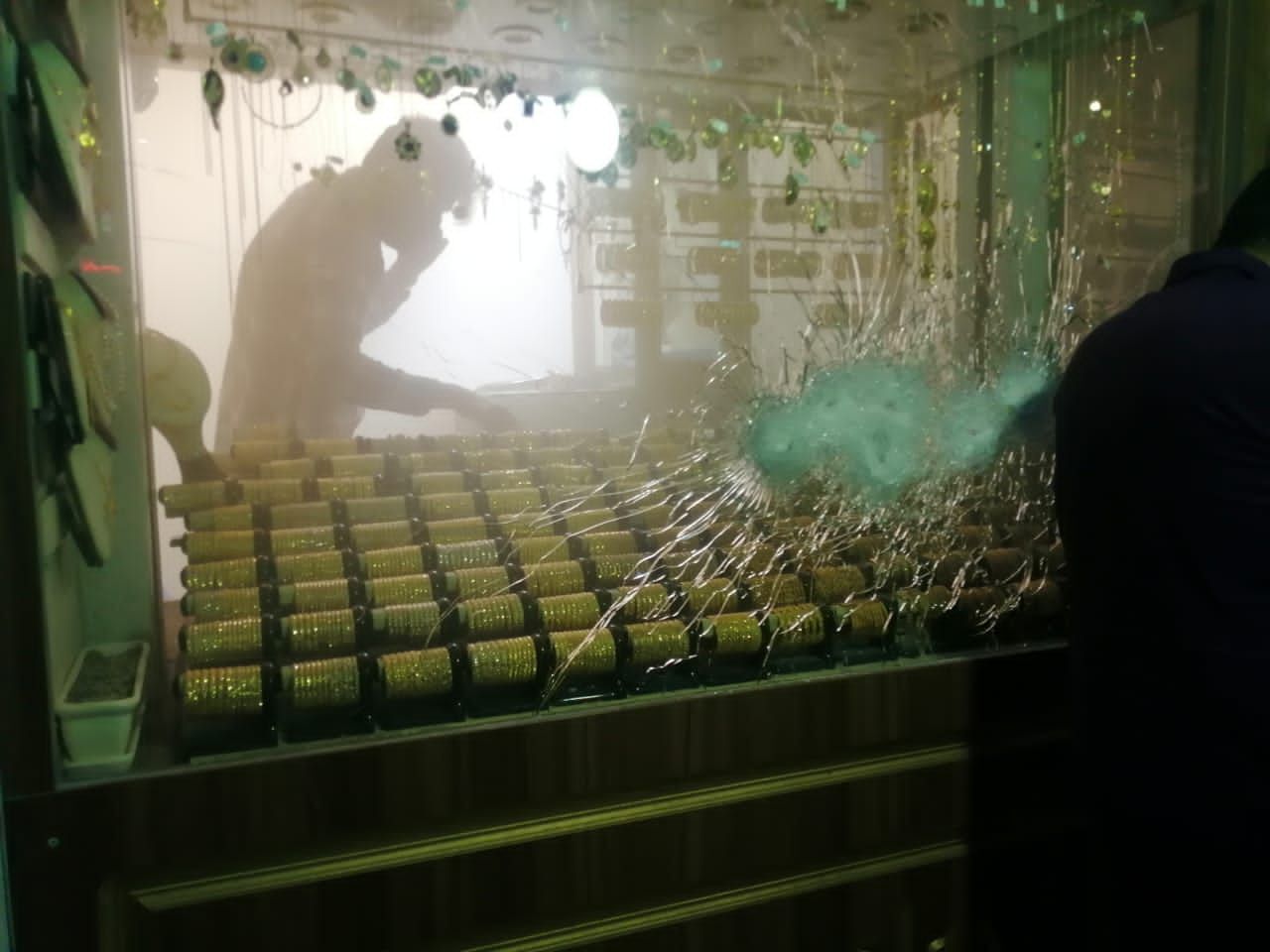 دستگیری سارق مسلح طلا فروشی قرچک در کمتر از ۲۰ دقیقه