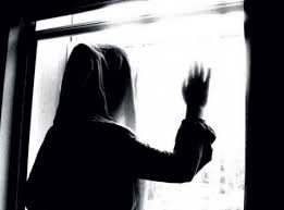 ویژه‌های حوادث/ سرنوشت تلخ دختری که مادرش خودکشی کرد