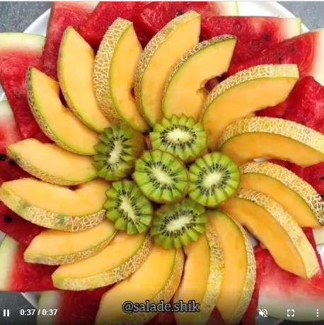 تزئین دیس میوه برای پذیرایی از مهمان