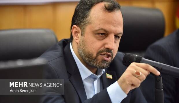 خاندوزی: کالای ته لنجی از رده کالای قاچاق خارج می‌شود