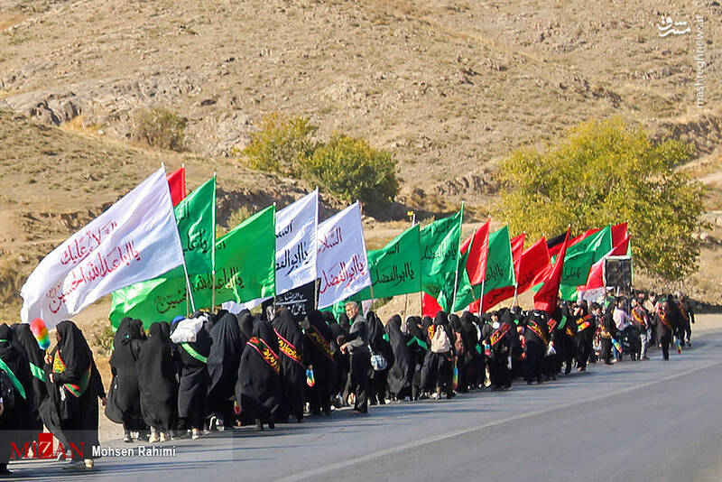 تشرف ۸۰۰ زائر پیاده ایرانی و عراقی به مشهد