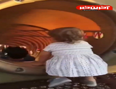 خودایاااا خودش خودشو هُل میده