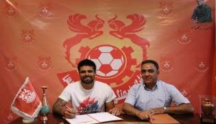 کاپیتان مس تمدید کرد