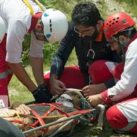 کوهنورد گرفتار در ارتفاعات جوادیه شیراز نجات یافت