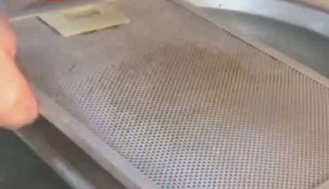 چطور فیلترهای هود و چدن های اجاق گاز را تمیز کنیم؟