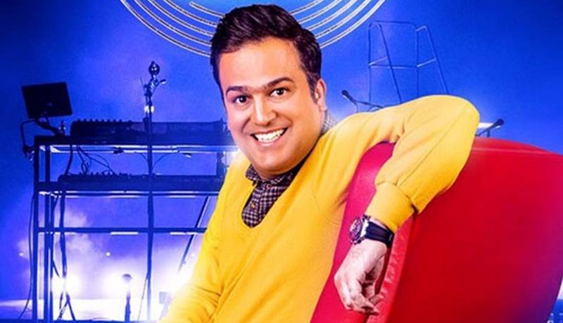 خواستگاری حامد آهنگی از امین حیایی با حلقه ای عجیب!