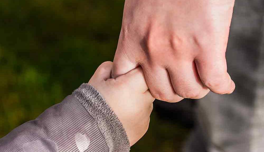 ویژگی های انواع دلبستگی در سنین کودکی و بزرگسالی