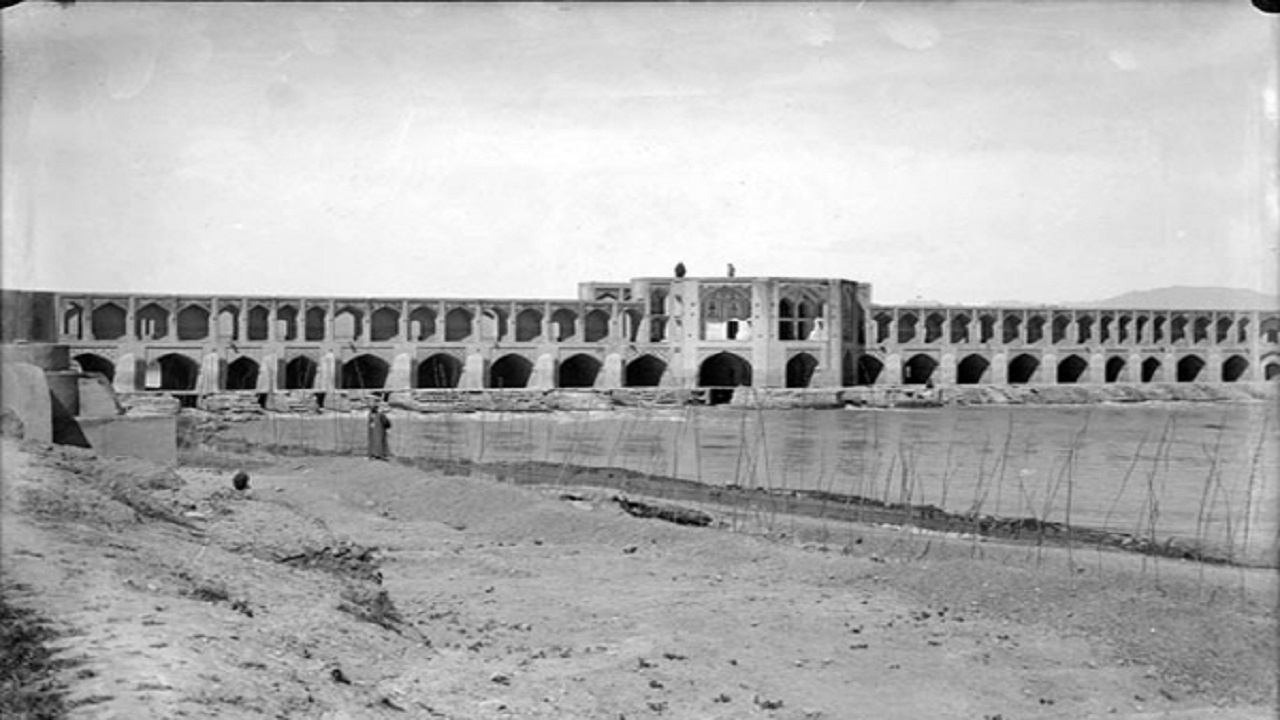 تصاویری از بی‌آبی زاینده رود در دهه ۱۹۵۰