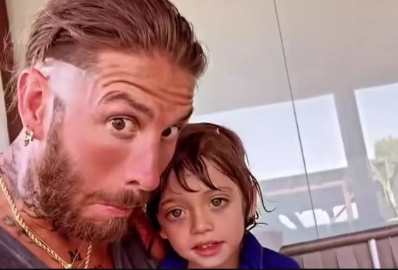 سلفی بامزه راموس با پسرش