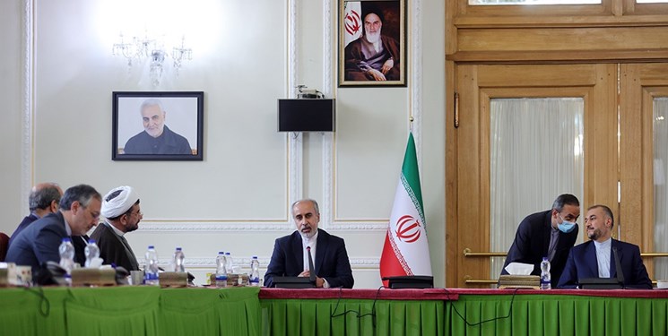 ۱۳ سخنگوی وزارت امور خارجه؛ از «سرمدی» تا «کنعانی»