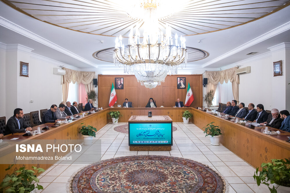 حاشیه های مراسم امضای تفاهم‌نامه طرح توسعه یکپارچه میدان مشترک نفتی آزادگان