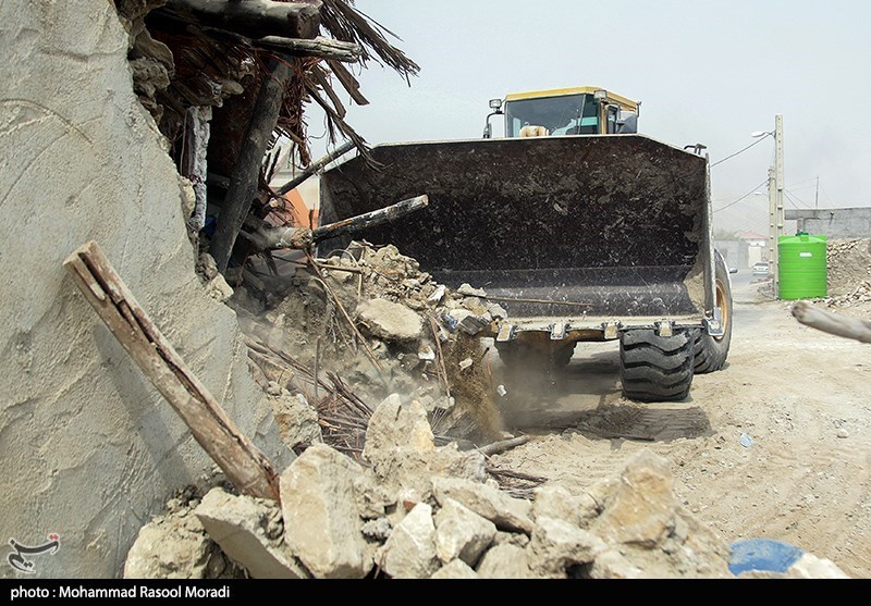عکس/ امداد رسانی و آواربرداری در روستای "سایه خوش" هرمزگان
