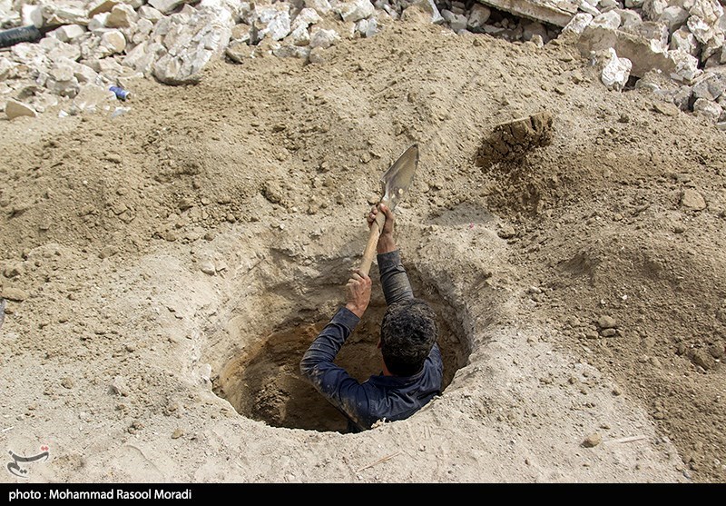 عکس/ امداد رسانی و آواربرداری در روستای "سایه خوش" هرمزگان