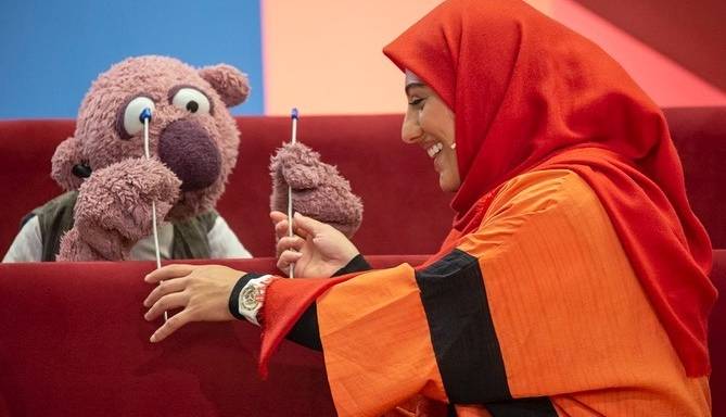 هدایای لوکس و گران قیمت جناب خان به مهمان برنامه