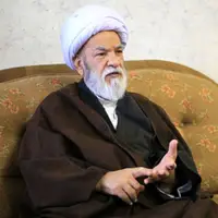 روحانی اصولگرا: دولت همه تخم مرغ‌ها را در سبد روسیه نگذاشته است