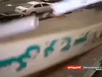 سقوط تابلوی تبلیغاتی بر سر عابر پیاده در تهران