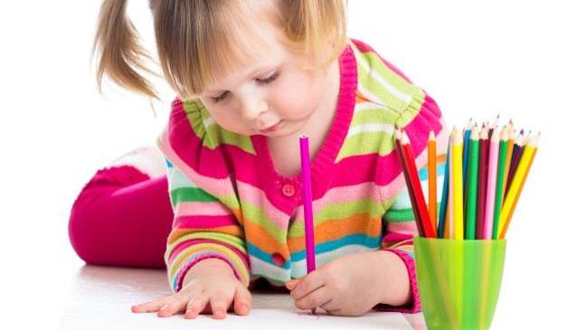 نقاشی خلاقانه با درب بطری برای کودک