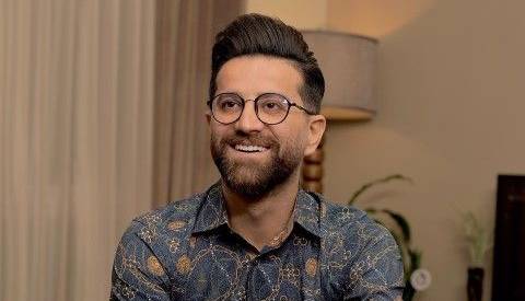 حرفهای جالب حامد طاها از خواندن برای ایران