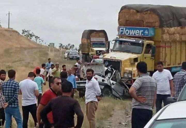 برخورد کامیون و پژو، چهار کشته برجای گذاشت برخورد کامیون و پژو، چهار کشته برجای گذاشت