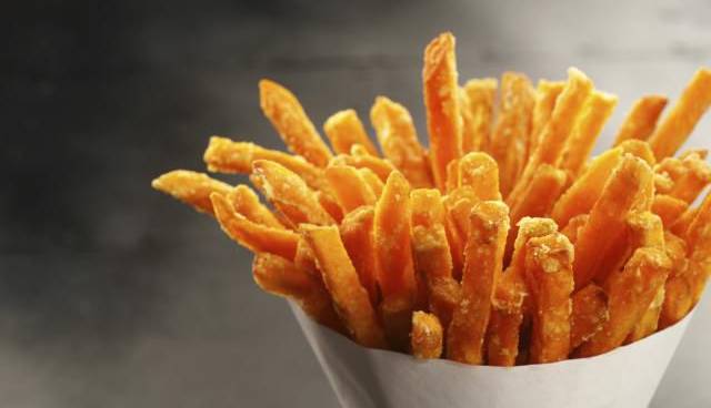 این غذاها برای افرادی که سابقه خانوادگی سرطان دارند ممنوع است!