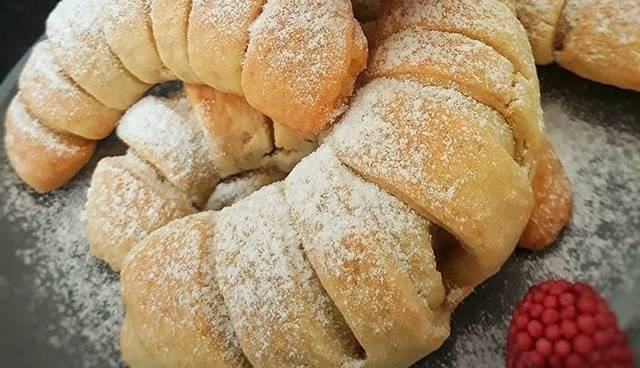 شیرینی خانگی سیب بدون فر و همزن شیرینی خانگی سیب بدون فر و همزن