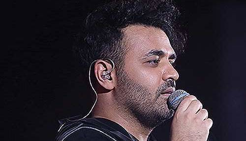 موزیک ویدئوی «کی مثه منه» با اجرای میثم ابراهیمی