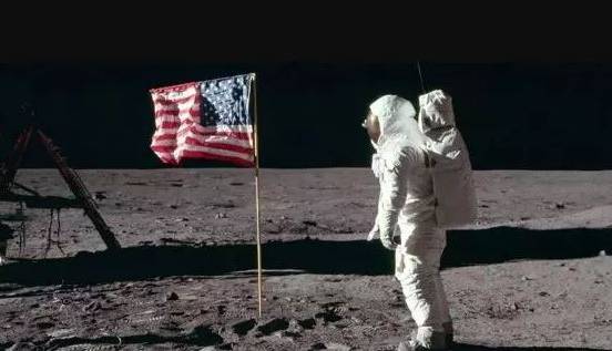 جنگ ناسا و چین بر سر ماه؛ آیا چشم بادامی‌ها زودتر از آمریکا به قمر زمین می‌رسند؟