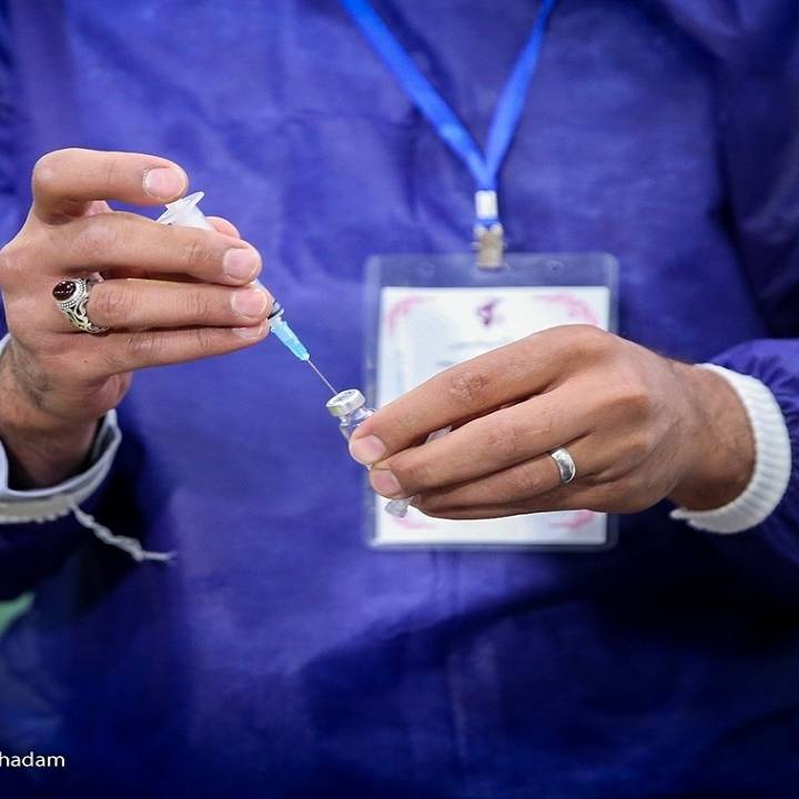 احتمال بروز پیک جدید کرونا در اواخر پاییز در صورت عدم تکمیل واکسیناسیون