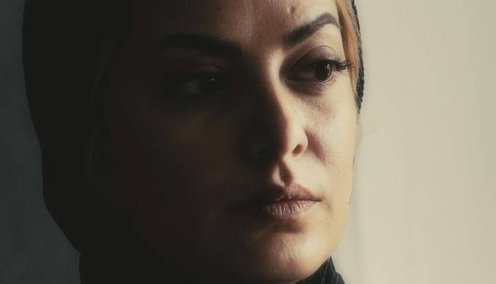 بین پریدن و کشف کردن سیاهی یه لحظه فاصله‌ است