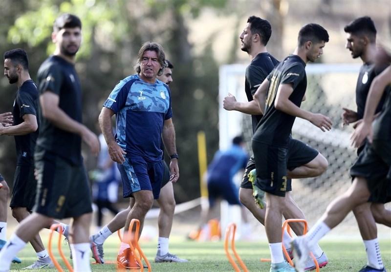 ساپینتو نظری درباره خروج بازیکنی از لیست نداده است