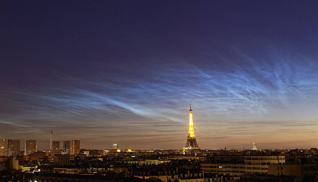 تصویر روز ناسا؛ ابرهای شب‌تاب بر فراز پاریس