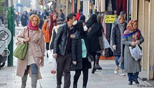 انتقاد یک کارشناس به وزارت بهداشت: مردم قربانی محرمانه بودن اطلاعات کرونا می‌شوند