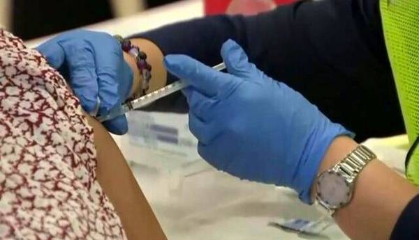 وزارت بهداشت: سه روز دیگر تاریخ مصرف آخرین محموله آسترازنکا تمام می‌شود