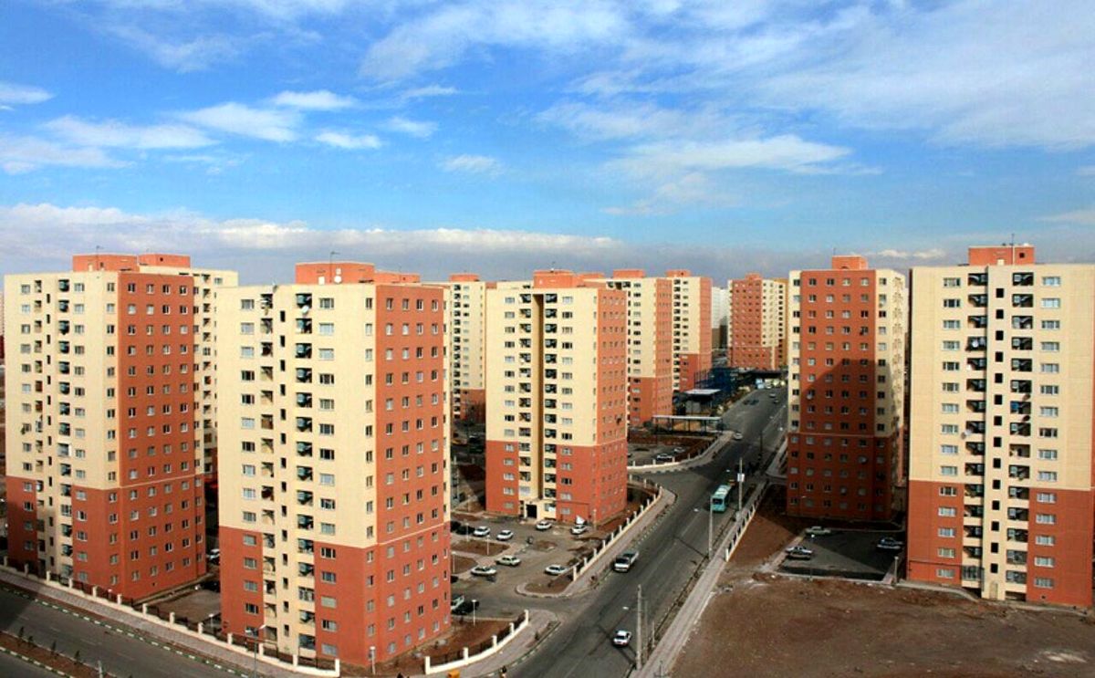 مرد شیاد یک واحدمسکن مهر را به 13 نفر فروخت