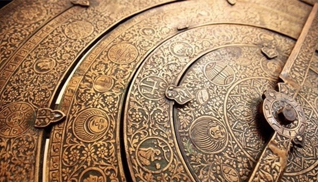 نام ماههای شمسی از کجا آمده است؟