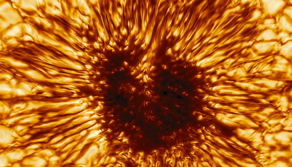 یک لکه خورشیدی عظیم که رو به زمین است، هرلحظه ممکن است منفجر شود