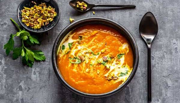 با گشنیز سوپی جدید درست کنید با گشنیز سوپی جدید درست کنید