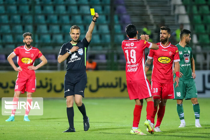 فصل گذشته پرسپولیس از داوری ضربه خورد فصل گذشته پرسپولیس از داوری ضربه خورد