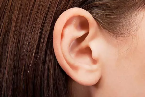 پاسخ علم به یک پرسش مسخره؛ قابلیت تکان دادن گوش، ارثی است یا اکتسابی؟