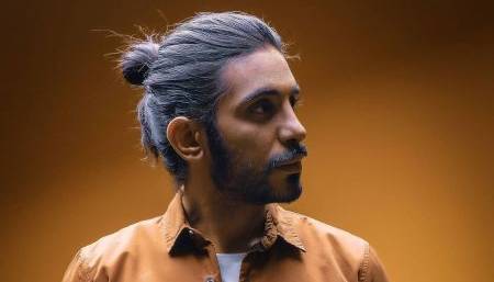 نماهنگ «زبانم لال» با صدای کسری زاهدی