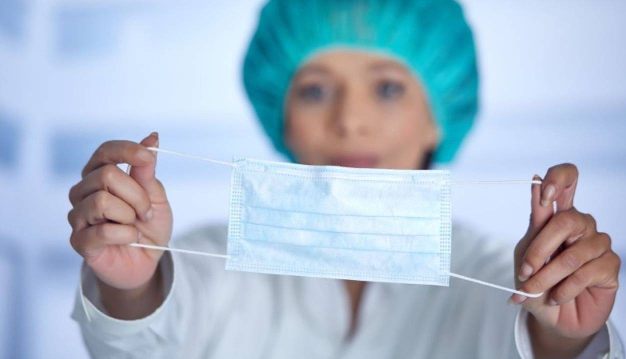 کرونا/ زدن ماسک در این مکان ها الزامی شد