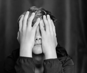 رفتاری که نوجوون شما رو داره آزار میده و ازش خبر نداری