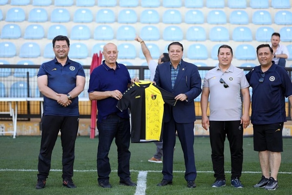 دیدار ساکت با مدیر باشگاه استانبول‌اسپور