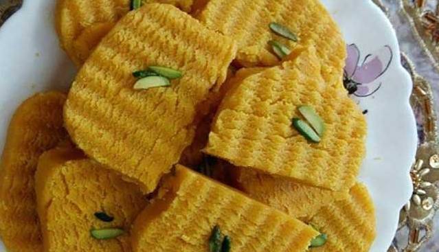 «حلوا نثار زعفرانی» ارومیه برای مراسم مذهبی
