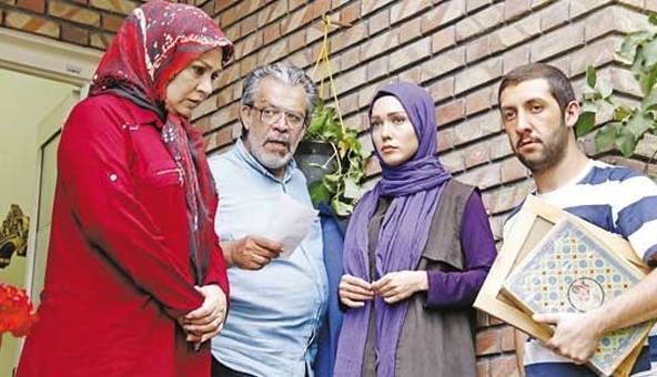 وقتی مادرت جلوی دیگران قپی میاد